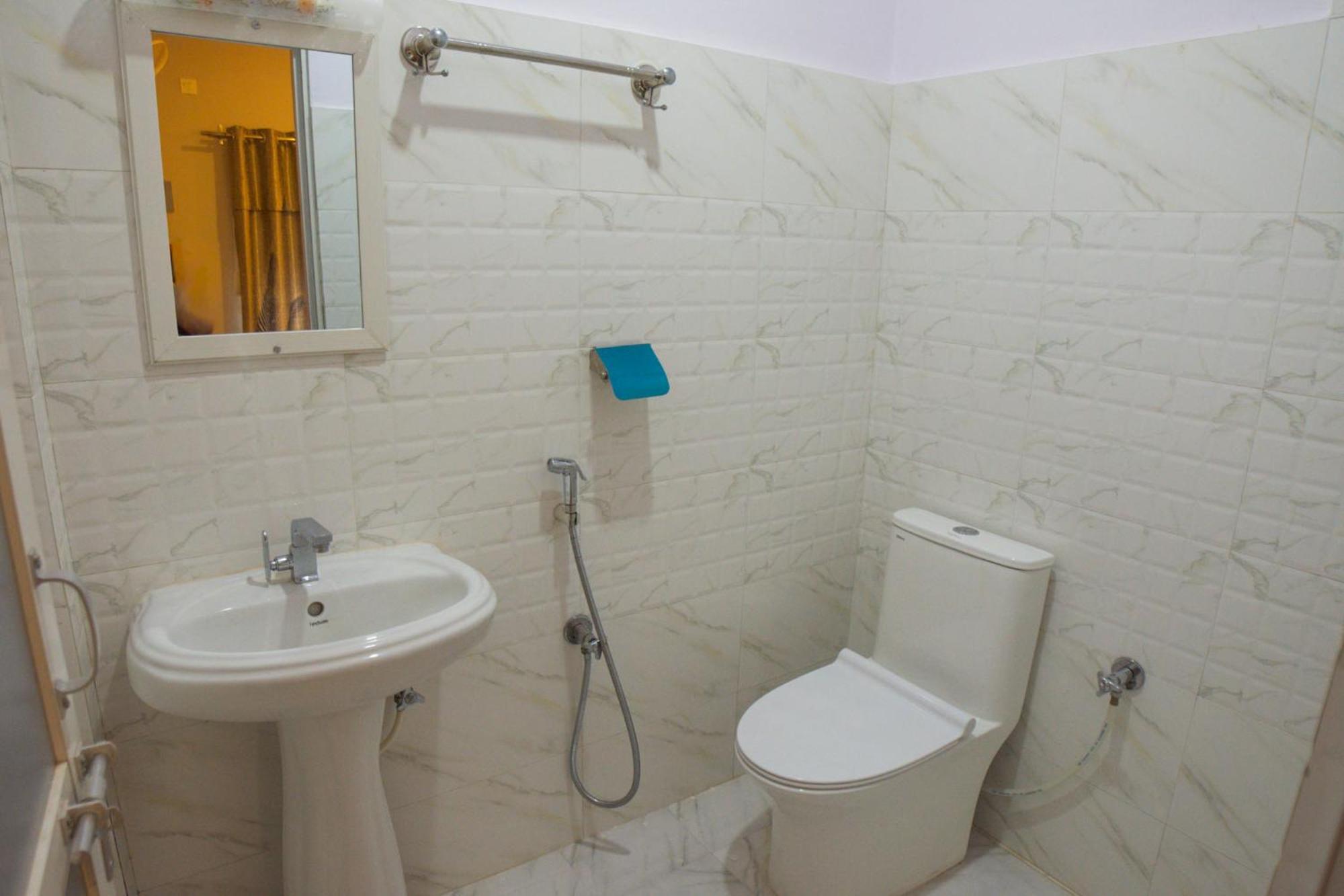 Galaxy Guest House Bhairāhawā Rum bild