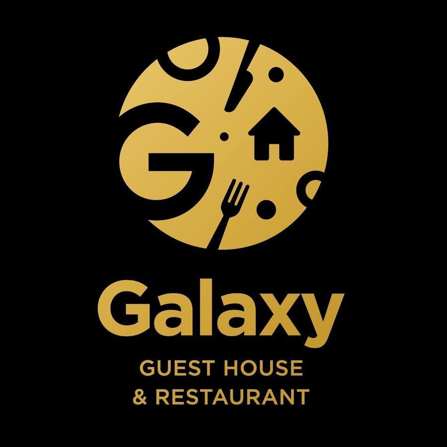 Galaxy Guest House Bhairāhawā Exteriör bild